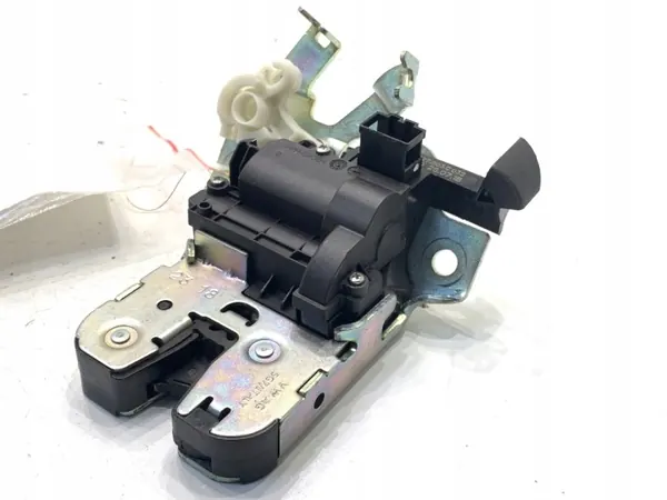 Trunk Lock VW Passat B8 Sedan OEM 3G0827503C image 3