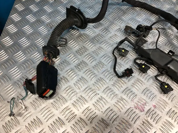 Moottorikaapeli MERCEDES-BENZ E (W211) 2.2L Diesel image 2