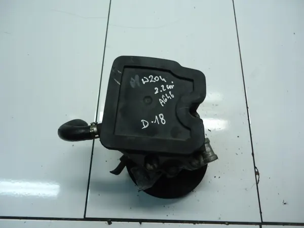 Mercedes W204 2.2CDI Pompe de Direction A0044667001 image 3
