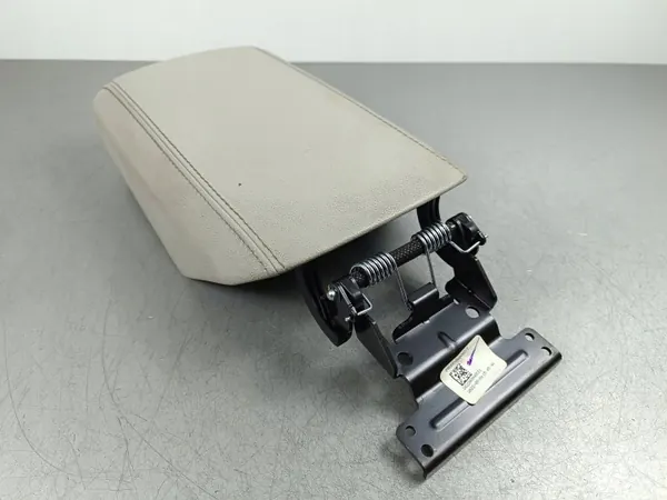 Accoudoir console Kia Sportage OEM 84660DM000GT image 3