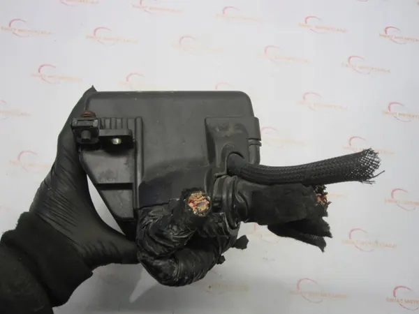 Zekeringkast OEM 51839437 voor Doblo II Combo D 1.6 image 6