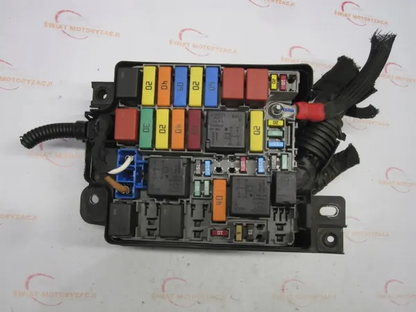 Zekeringkast OEM 51839437 voor Doblo II Combo D 1.6 image 8