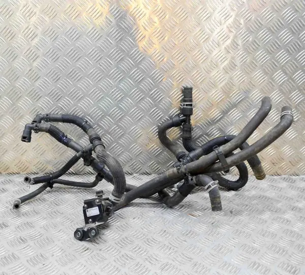 FORD FOCUS III 1.5 Tubería de Agua OEM DS7G-8C419-CB image 2