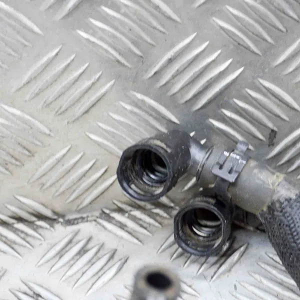 FORD FOCUS III 1.5 Tubería de Agua OEM DS7G-8C419-CB image 3