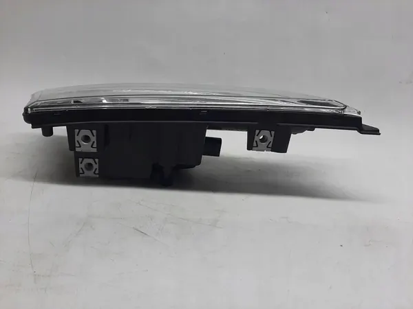 Farol SCANIA R S NEXTGEN Direito 2948554 image 2