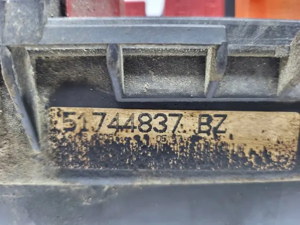 Säkringslåda Modul OEM 51744837 Fiat Grande Punto image 4