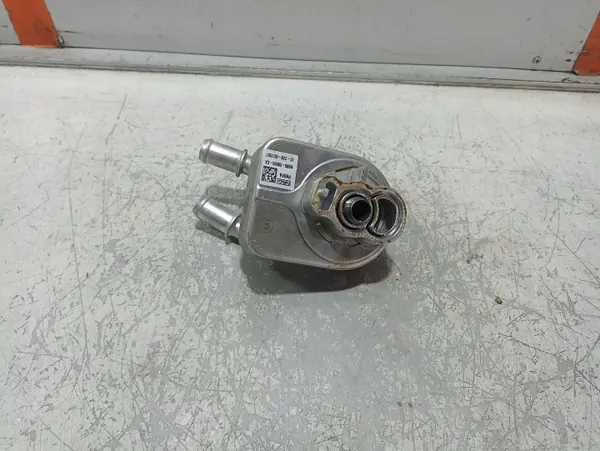 Oljekylare Ford Fiesta MK8 OEM H6BG-6B856-CA image 3