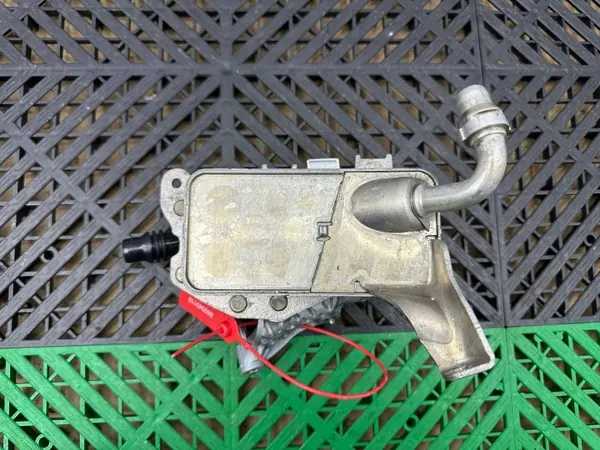 Refroidisseur d'huile moteur d'occasion OEM 8580416 BMW 5 image 2