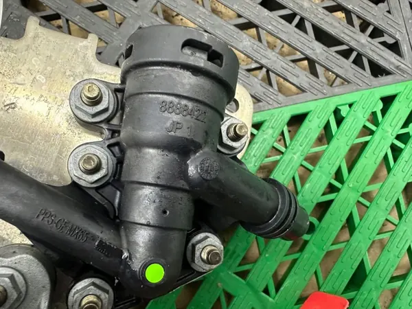 Refroidisseur d'huile moteur d'occasion OEM 8580416 BMW 5 image 3