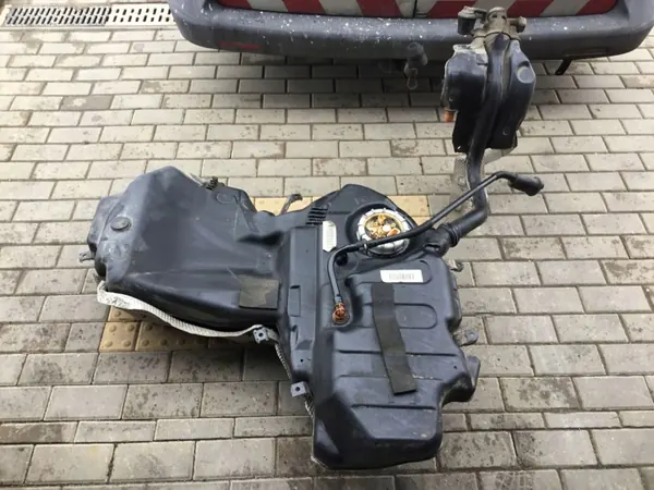 Bränsletank OEM 0825352 för Audi A4 S4 B6 8E 8H image 2