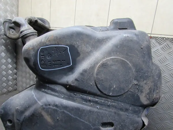 Réservoir VW Golf VI 08-12 1K0201022GM image 10