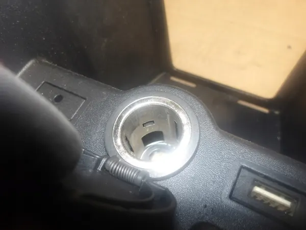 Enchufe encendedor OEM 498951029 para Opel Astra J image 7