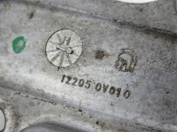 Toyota RAV4 5 2.5 Hybride olieafscheider OEM 12215-36010 image 3