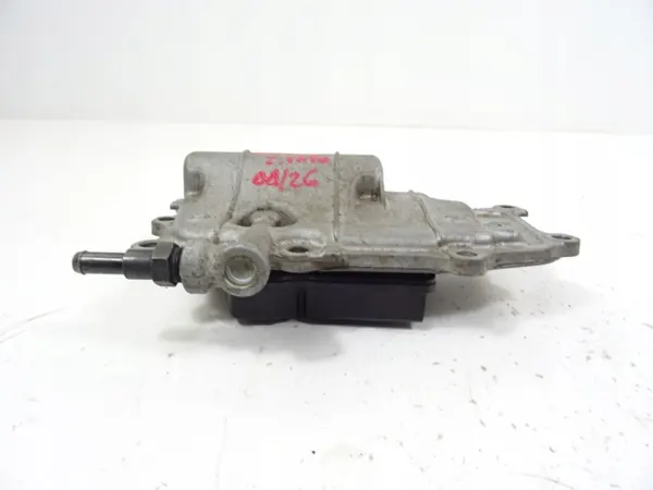 Toyota RAV4 5 2.5 Hybride olieafscheider OEM 12215-36010 image 5