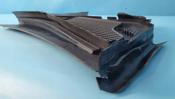 Visera derecha Mercedes EQE W295 OEM A2978301703 image 7