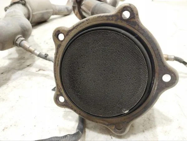 Porsche OE Katalysator 7L5131705K Gebraucht image 3