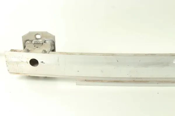 BMW F25 X3 F26 X4 Takapuskurin tukirauta 7210071 image 2