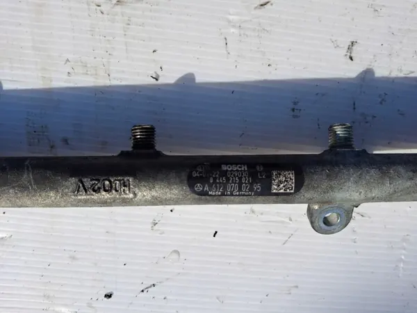 Mercedes A6120700295 Rampe Injection & Capteurs 2002-2009 image 4