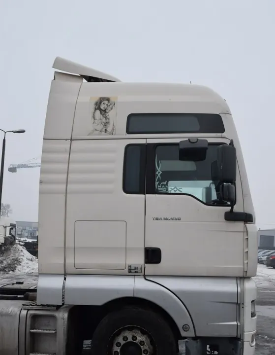 Cadre de cabine MAN TGX TGA OEM 1 - État utilisé image 3