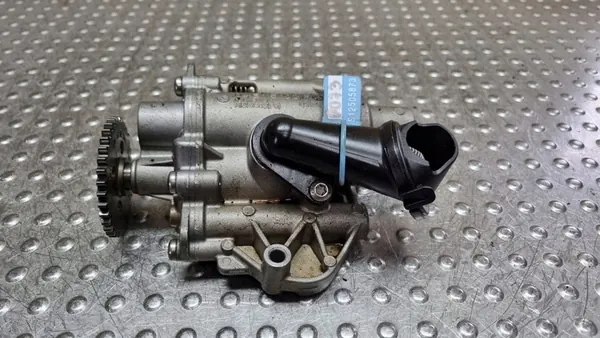 Olje pump VW Audi Seat 1.4 TSI image 2