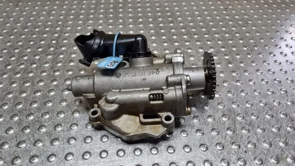 Olje pump VW Audi Seat 1.4 TSI image 3