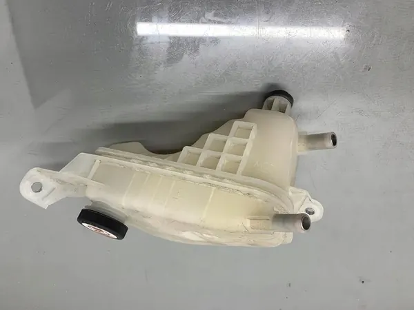 Ausgleichsbehälter Auris II 1.8 Hybrid 164800D030 image 2