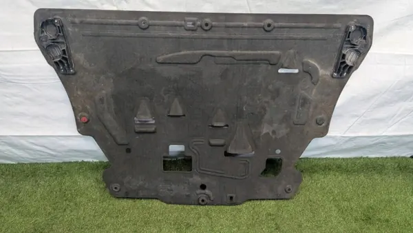 Couvercle Moteur Volvo OEM 32226491 - Pièce d'Origine Occasion image 4