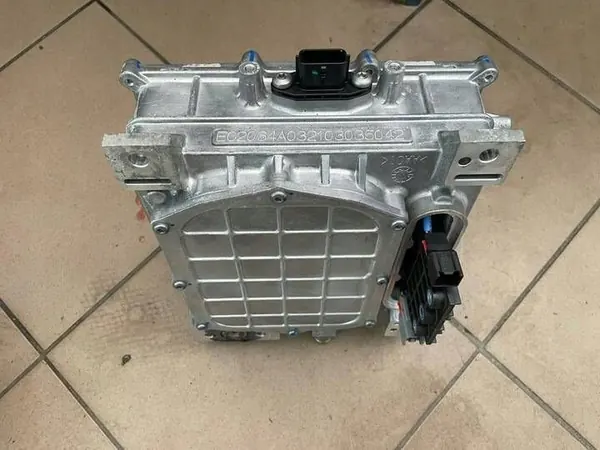 Módulo Inversor OEM 290105423R para Dacia Spring image 7