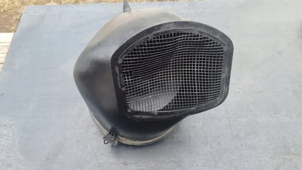 VW T4 Matosuodattimen Kotelo OEM 701819077B image 2