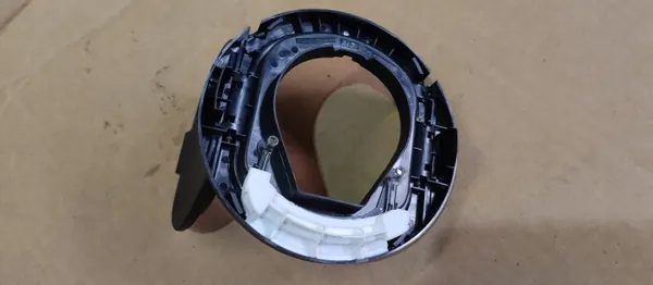 Mercedes Ladebuchsenabdeckung OEM A0005457539 image 3