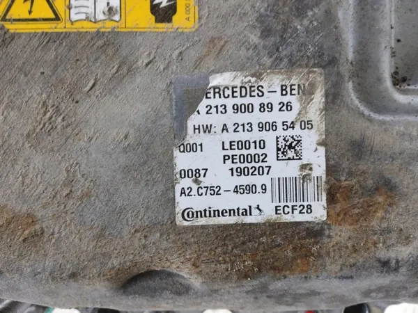 Convertidor Inverter Mercedes OEM A2139008926 Usado image 5