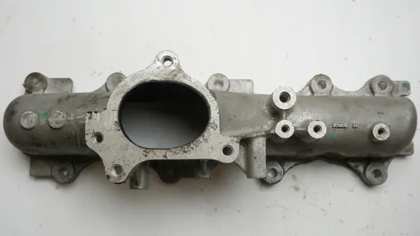 Colector de admisión Nissan OE OEM 140035X01A usado image 3