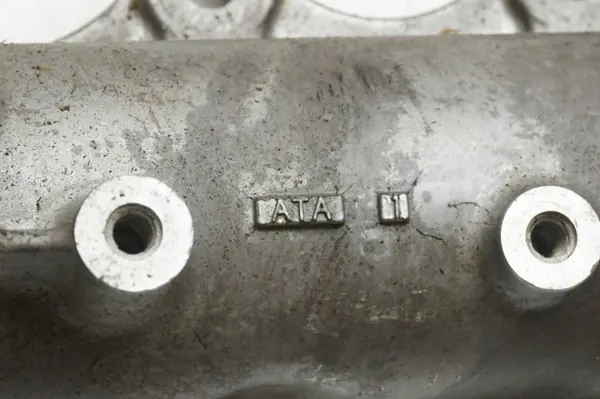 Colector de admisión Nissan OE OEM 140035X01A usado image 9