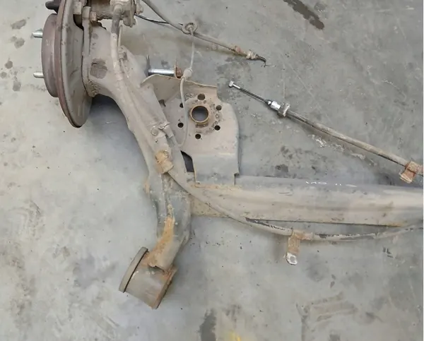 Hyundai I10 II Hinterachsschwinge OEM I10IIBELKATYLNA image 3