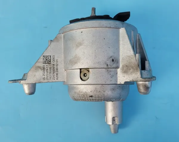 Mercedes Moottorin Kiinnike OEM A2062400201 Vasen Sivu image 3