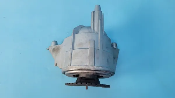 Mercedes Moottorin Kiinnike OEM A2062400201 Vasen Sivu image 6