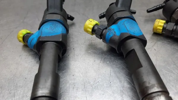 Conjunto de Inyectores Renault Volvo 1.9 DCI 8200296279 image 4