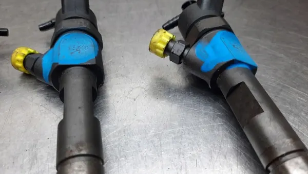 Conjunto de Inyectores Renault Volvo 1.9 DCI 8200296279 image 5