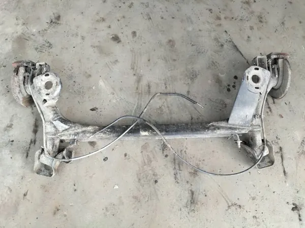 Viga de eje trasero con discos ABS OEM para VW New Beetle image 6