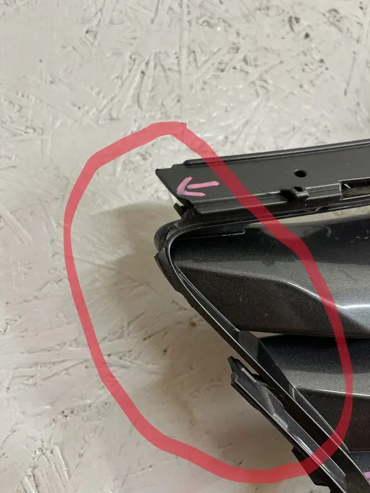 LEXUS IS200 Front Grill 53112-53300 image 3