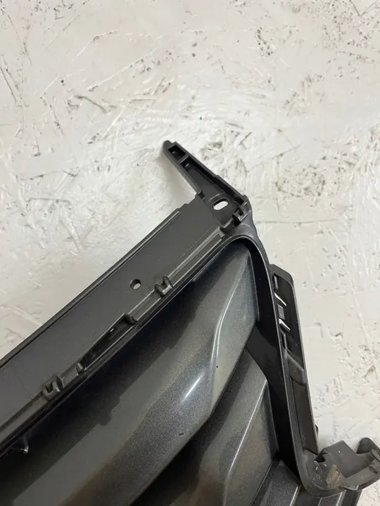 LEXUS IS200 Front Grill 53112-53300 image 4