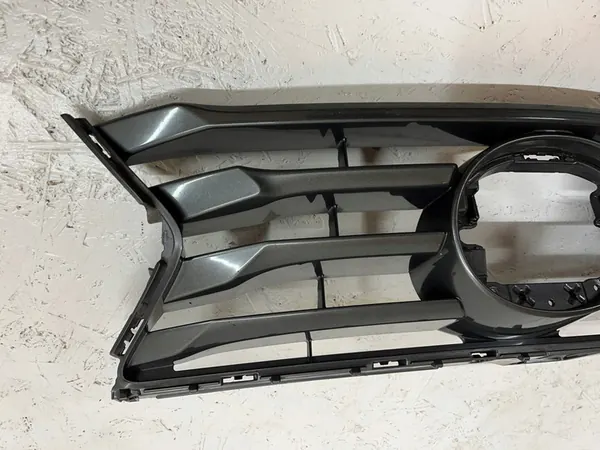 LEXUS IS200 Front Grill 53112-53300 image 5