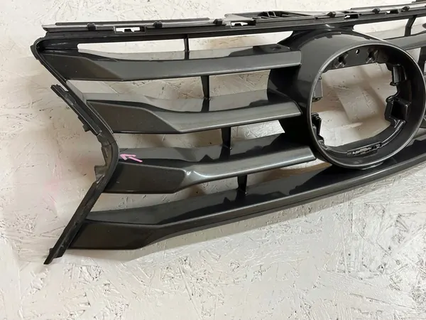 LEXUS IS200 Front Grill 53112-53300 image 6