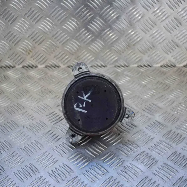 Soporte de motor izquierdo BMW 5 (F10) 2.0L Diesel 2016 OEM 6785601 image 3