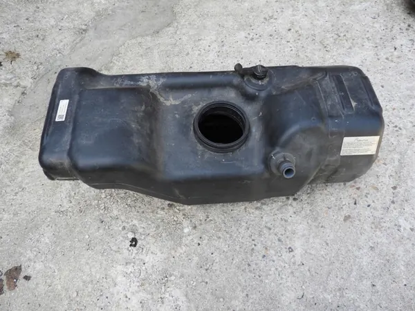 ADBLUE TANK CRAFTER SPRINTER A9064700915 image 2