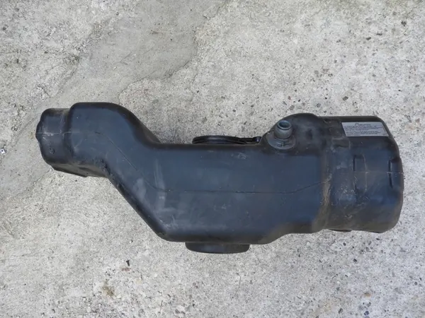 ADBLUE TANK CRAFTER SPRINTER A9064700915 image 3