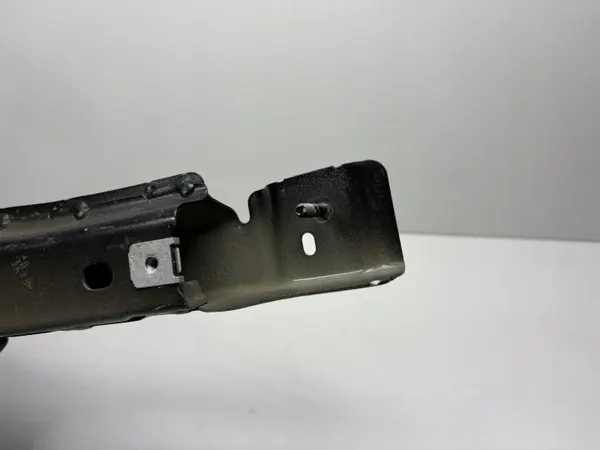 Support de garde-boue Porsche Taycan OEM 9J1805373 Gauche Avant image 4