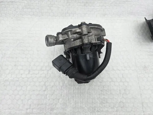 ILMAPUMPPU BENTLEY CONTINENTAL FLYING GT GTC 079959231C image 3