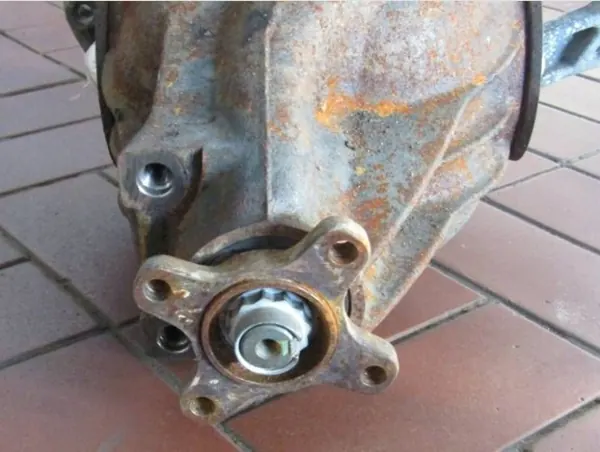Différentiel arrière Mercedes-Benz OEM 6393510208 image 3