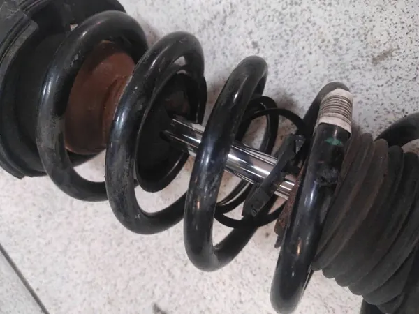 Ammortizzatore anteriore sinistro BMW 5 X-Drive F10 2016 image 4